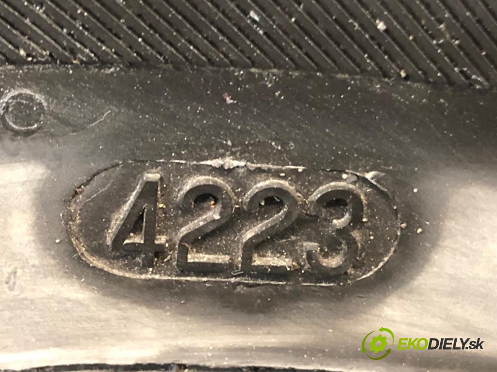 --- ---      PNEUMATIKA: zima 2X 155/80 13" BARUM