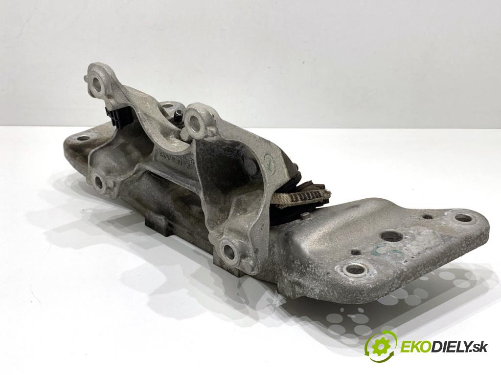 BMW F31 Kombi 2019 110 kW 318 d 1995 Držiak prevodovky 6859417