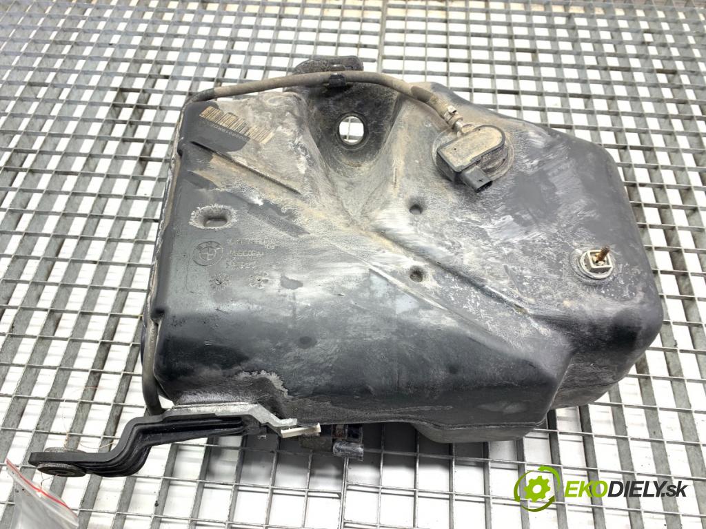 BMW F31 Kombi 2019 110 kW 318 d 1995 Nádržka SCR: 7399413