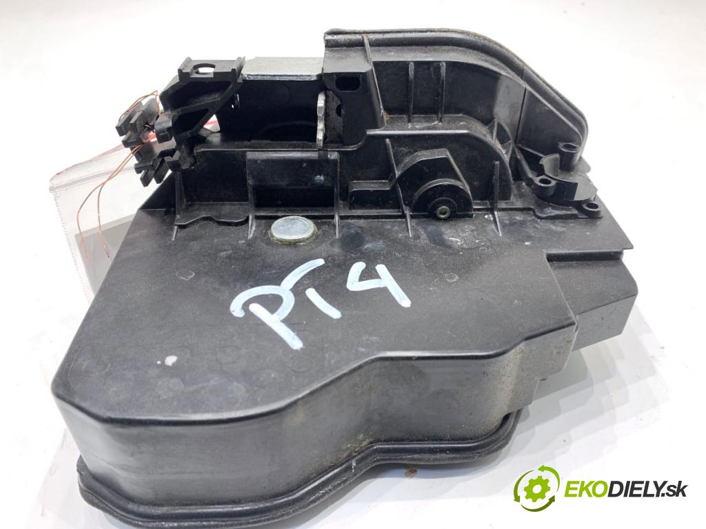 BMW F31 Kombi 2019 110 kW 318 d 1995 zámok dveře pravý zadní část 7229460