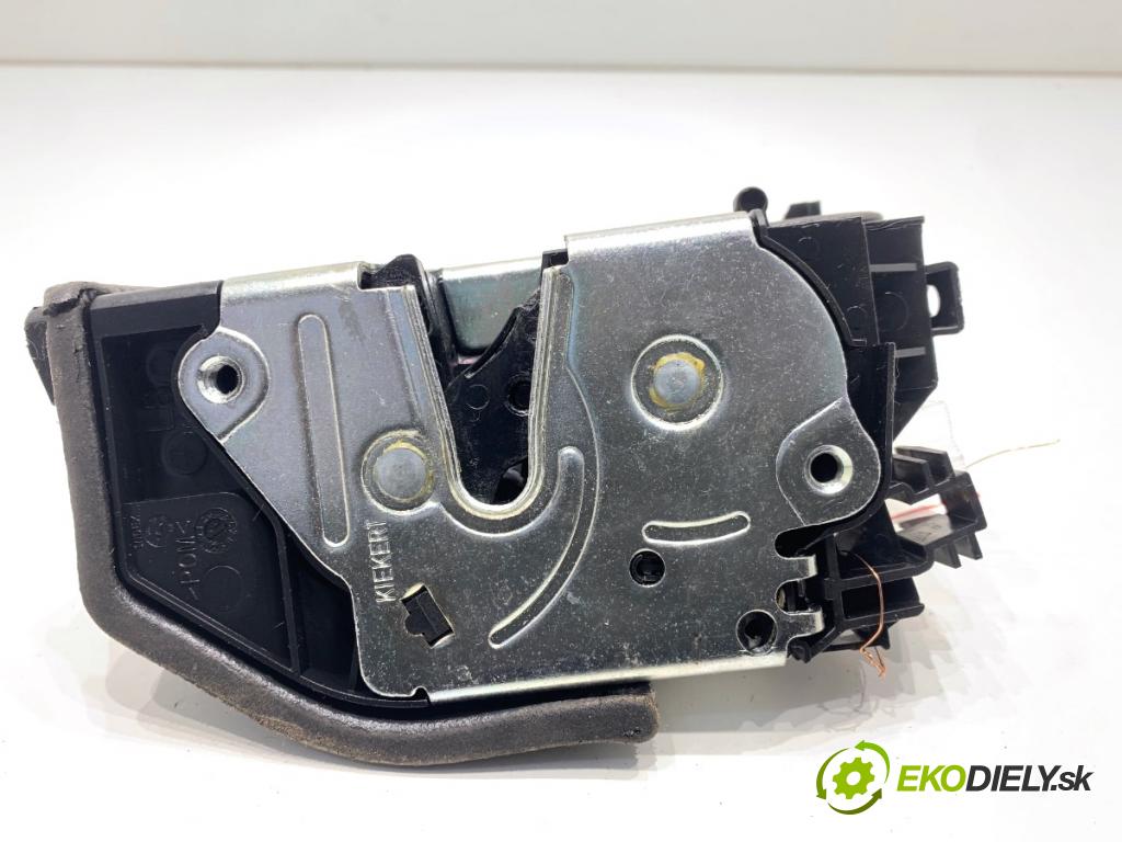 BMW F31 Kombi 2019 110 kW 318 d 1995 zámok dveře levý zadní část 7229459