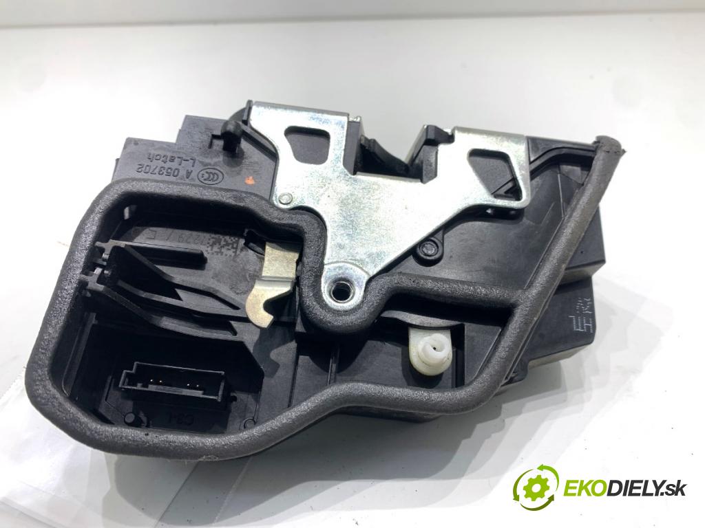 BMW F31 Kombi 2019 110 kW 318 d 1995 zámok dveře levý zadní část 7229459