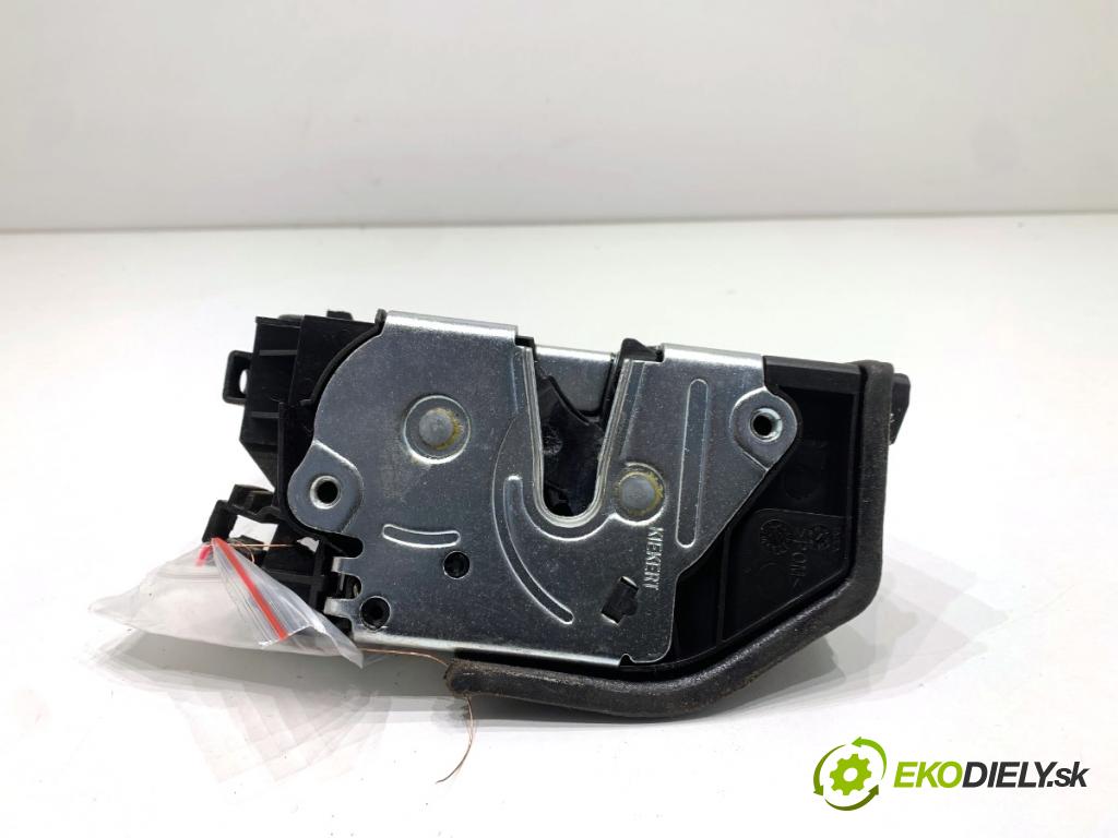 BMW F31 Kombi 2019 110 kW 318 d 1995 zámok dveře pravý přední část 7229458