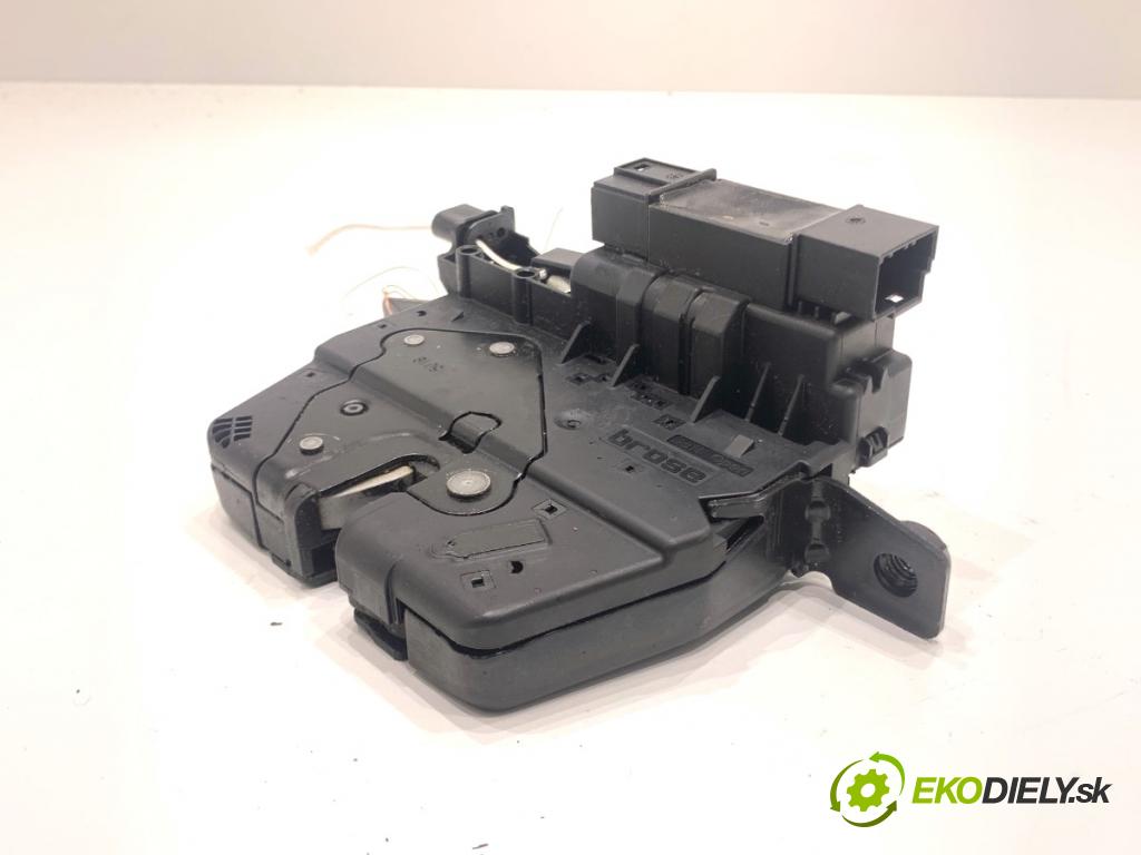 BMW F31 Kombi 2019 110 kW 318 d 1995 zámok dveří zadní část 966929