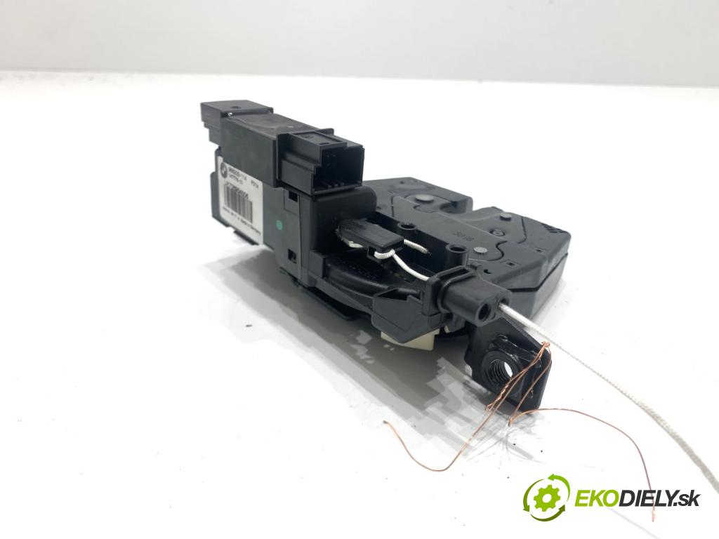 BMW F31 Kombi 2019 110 kW 318 d 1995 zámok dveří zadní část 966929