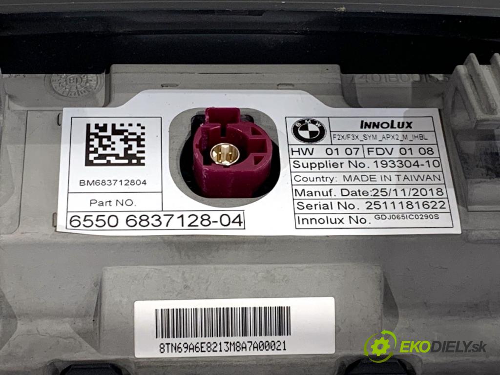 BMW F31 Kombi 2019 110 kW 318 d 1995 Dislpej 6837128 (Prístrojová doska)