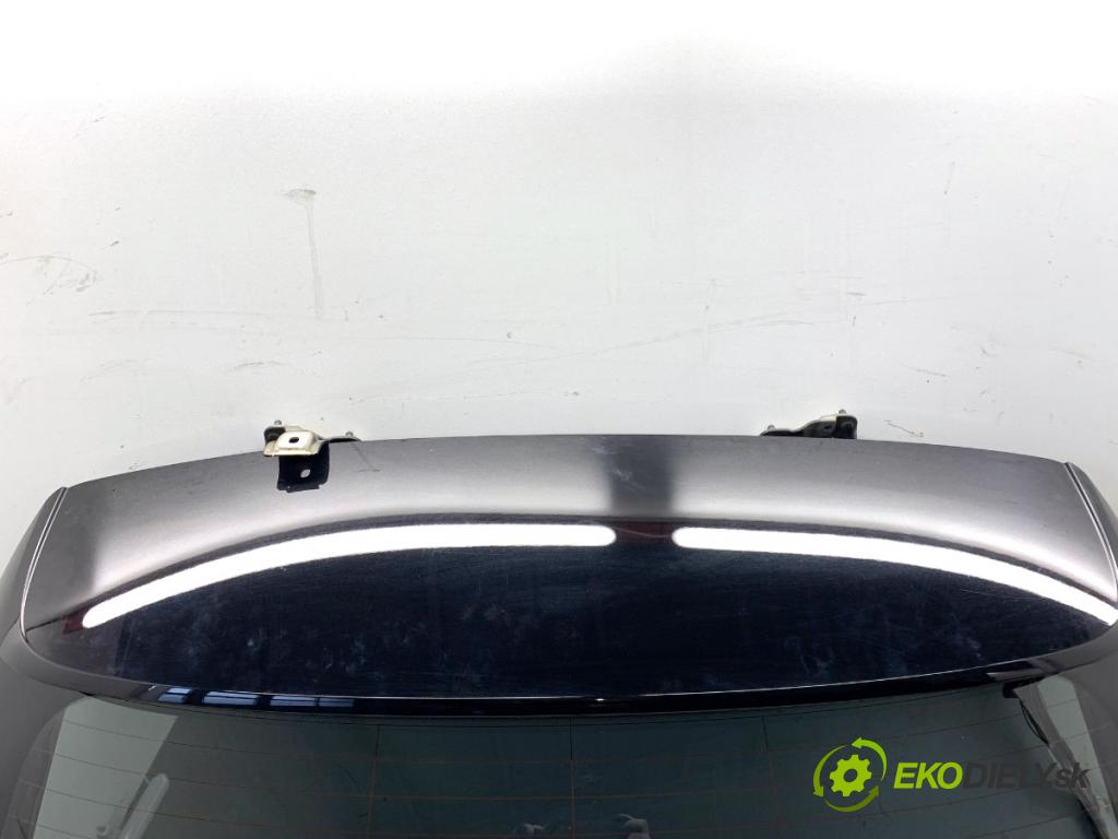 BMW F31 Kombi 2019 110 kW 318 d 1995 kapota zad 668