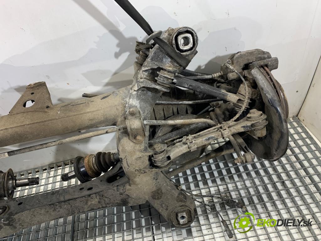 BMW F31 Kombi 2019 110 kW 318 d 1995 Výstuha zad