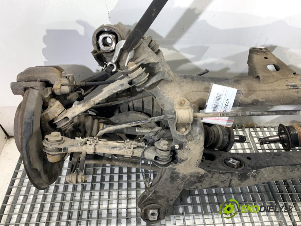 BMW F31 Kombi 2019 110 kW 318 d 1995 Výstuha zad