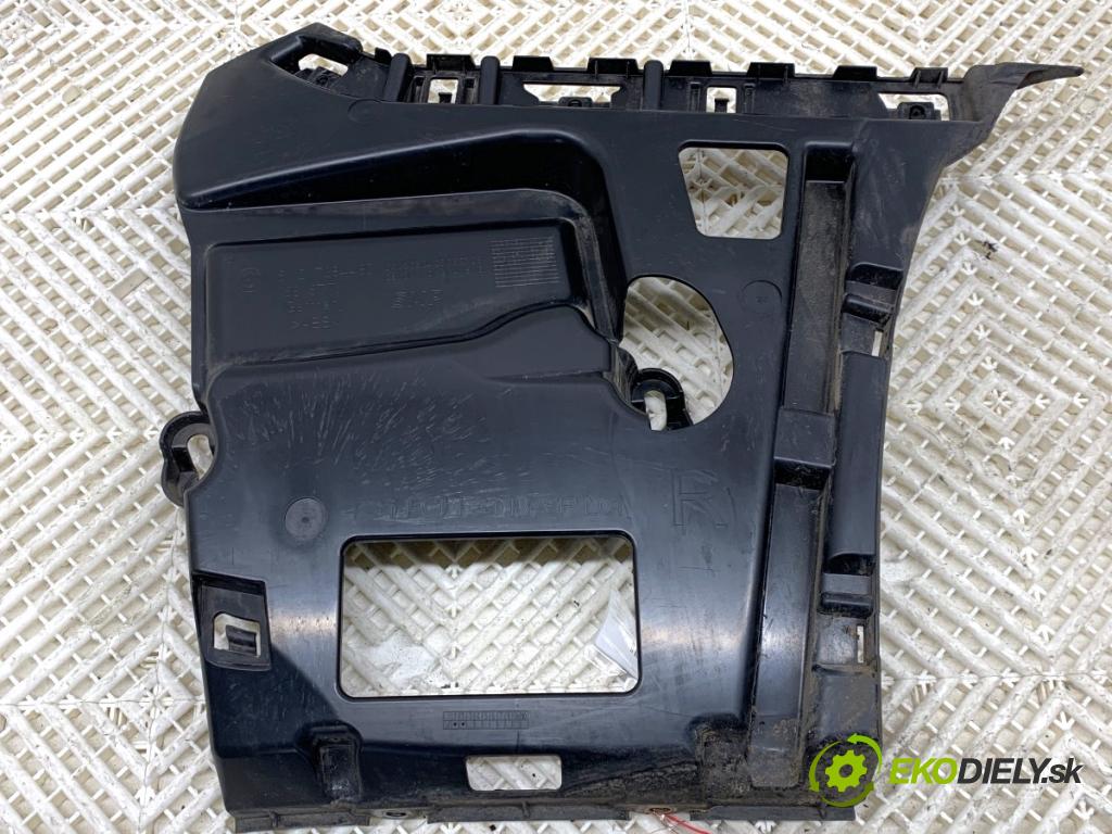 BMW F31 Kombi 2019 110 kW 318 d 1995 Úchyt nárazníka pravy zad 7384480