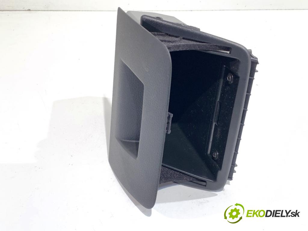 BMW F31 Kombi 2019 110 kW 318 d 1995 Priehradka, kastlík volantu 9218529