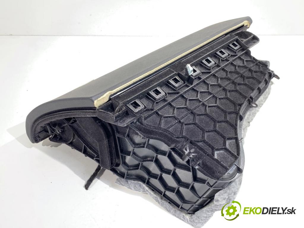 BMW F31 Kombi 2019 110 kW 318 d 1995 Priehradka, kastlík spolujazdca  (Priehradka (kastlík))