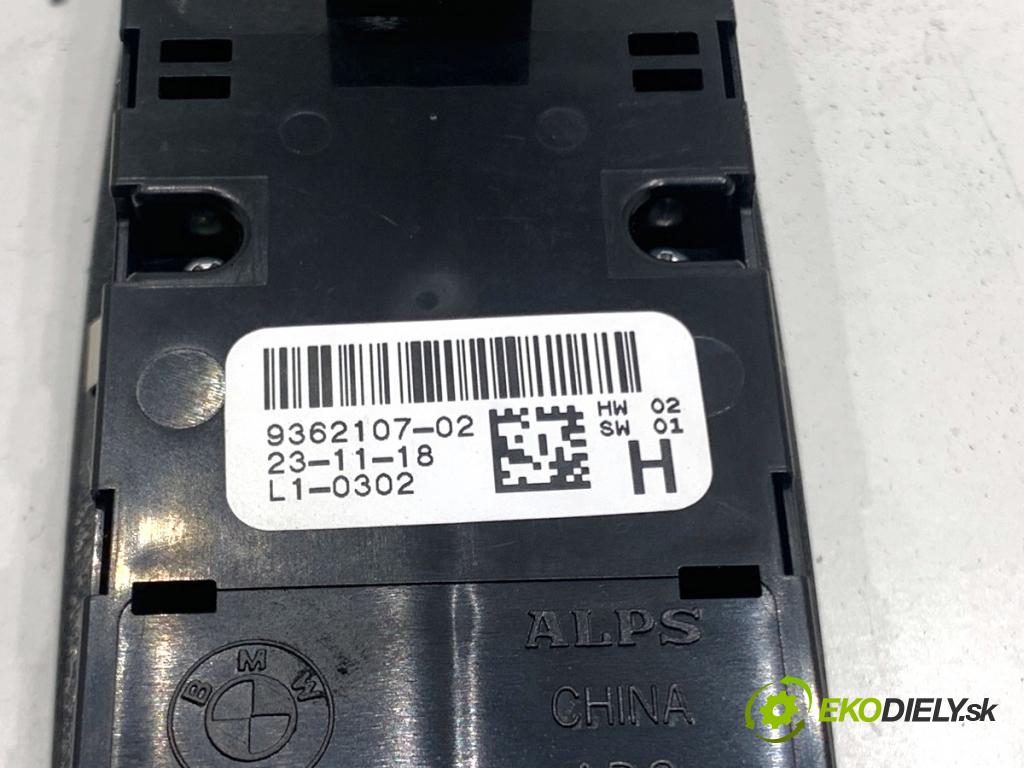BMW F31 Kombi 2019 110 kW 318 d 1995 Prepínač okien 9362107 (Prepínacie páčky pod volantom)