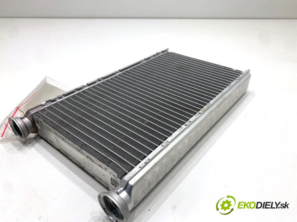 BMW F31 Kombi 2019 110 kW 318 d 1995 topné těleso radiátor topení  (Radiátor topení)