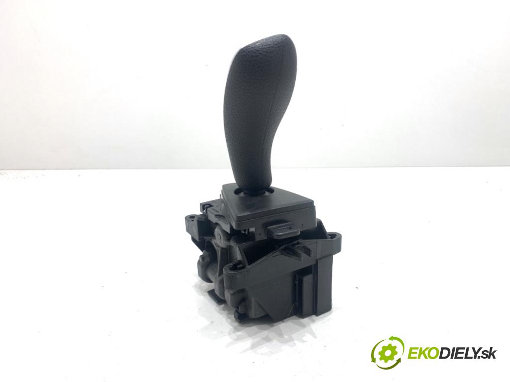 BMW F31 Kombi 2019 110 kW 318 d 1995 kulisa 10099971 (Řadicí páka (kulisa) )