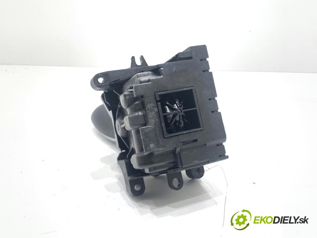 BMW F31 Kombi 2019 110 kW 318 d 1995 kulisa 10099971 (Řadicí páka (kulisa) )