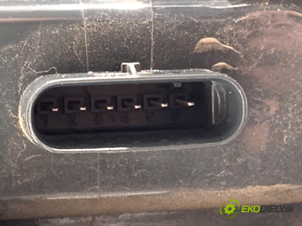 BMW F31 Kombi 2019 110 kW 318 d 1995 Svetlo pravy zad