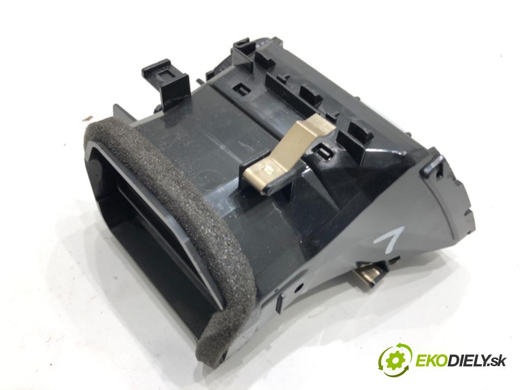 BMW F31 Kombi 2019 110 kW 318 d 1995 Mriežky kúrenia ľavy predný 9218549