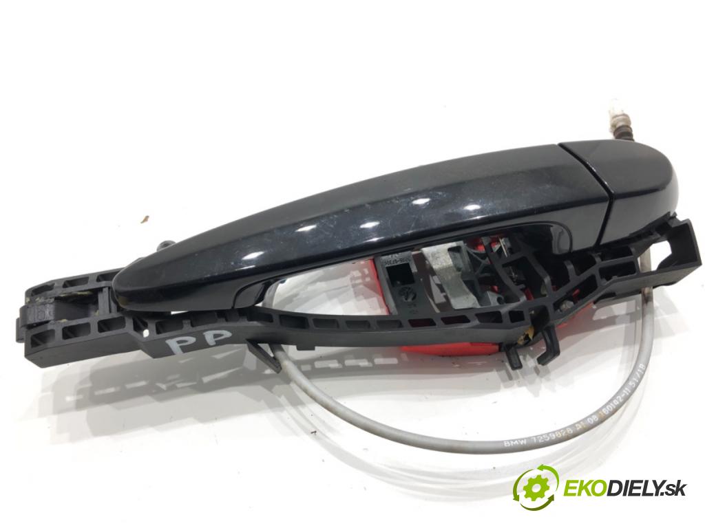 BMW F31 Kombi 2019 110 kW 318 d 1995 klika vnejší pravý přední část 