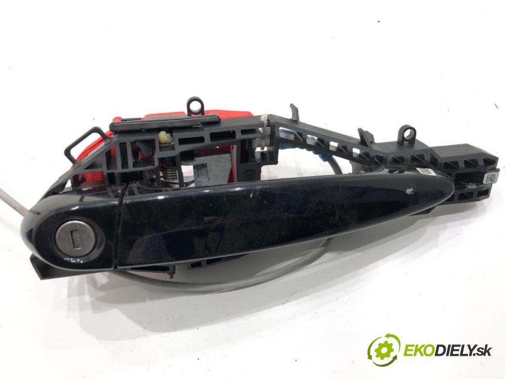 BMW F31 Kombi 2019 110 kW 318 d 1995 klika vnejší levý přední část 