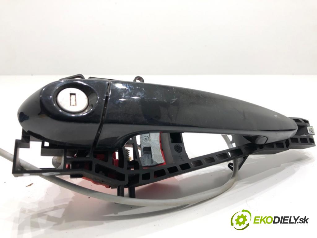 BMW F31 Kombi 2019 110 kW 318 d 1995 klika vnejší levý přední část