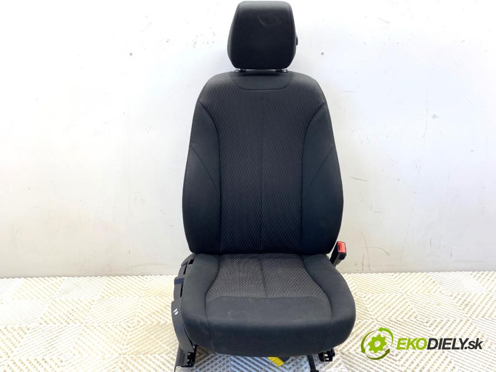 BMW F31 Kombi 2019 110 kW 318 d 1995 Sedadlo pravy predný 