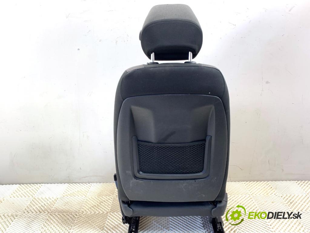 BMW F31 Kombi 2019 110 kW 318 d 1995 Sedadlo pravy predný
