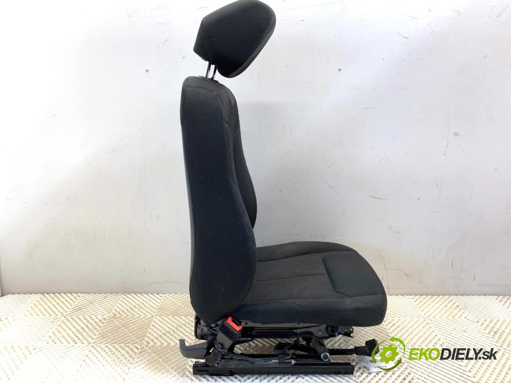 BMW F31 Kombi 2019 110 kW 318 d 1995 Sedadlo ľavy predný
