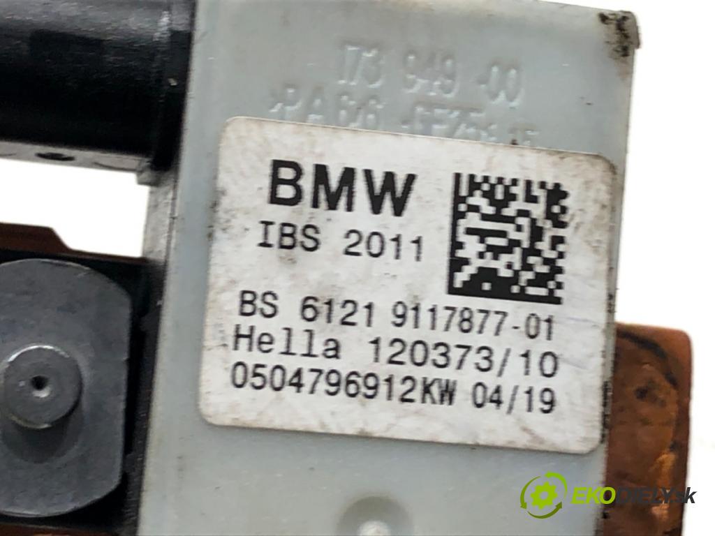 BMW F31 Kombi 2019 110 kW 318 d 1995 svorka MINUS 9117877