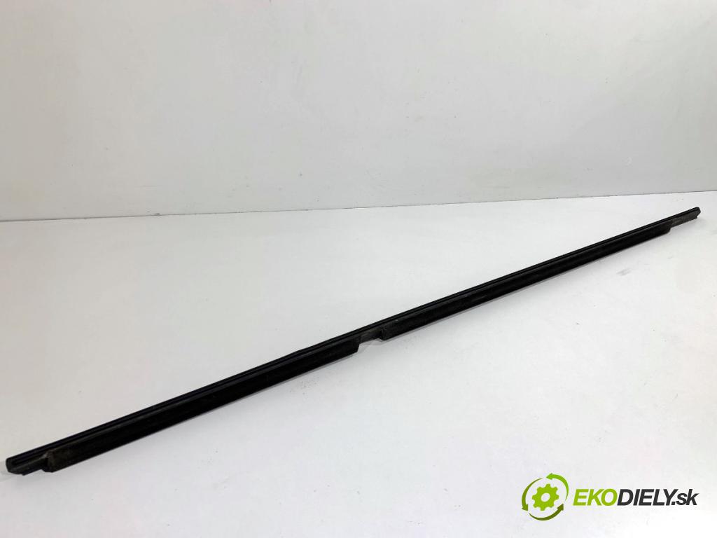 BMW F31 Kombi 2019 110 kW 318 d 1995 Lišta Sbírání: zad pravy 7258291