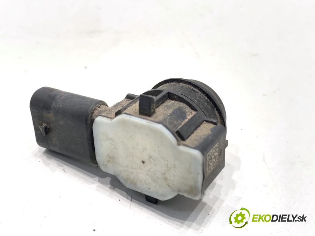 BMW F31 Kombi 2019 110 kW 318 d 1995 Snímač PDC 9261582