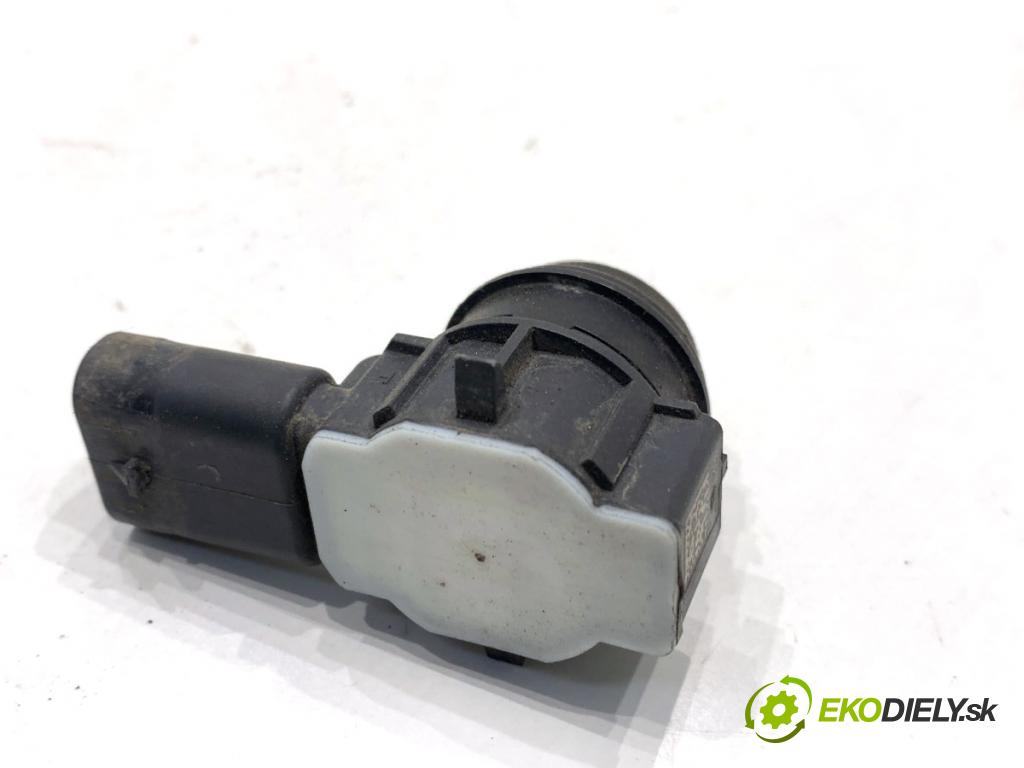 BMW F31 Kombi 2019 110 kW 318 d 1995 Snímač PDC 9261582