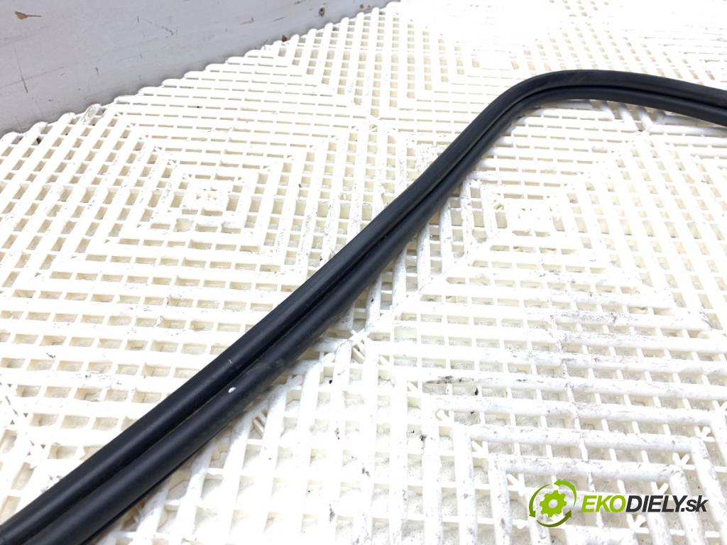 BMW F31 Kombi 2019 110 kW 318 d 1995 tesnenie dverí kufra