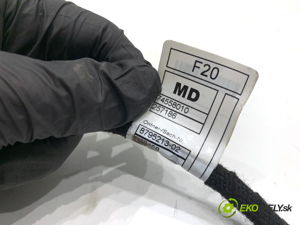 BMW F31 Kombi 2019 110 kW 318 d 1995 Rúrka DISPLEJ navigácie 8795212