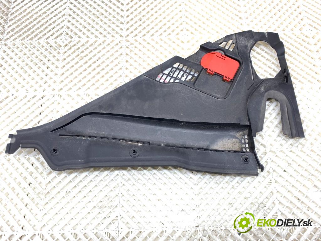 BMW F31 Kombi 2019 110 kW 318 d 1995 Clona Lišta torpédo pravá 9353042