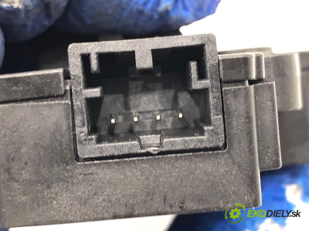 BMW F31 Kombi 2019 110 kW 318 d 1995 Motor kúrenia T52579A