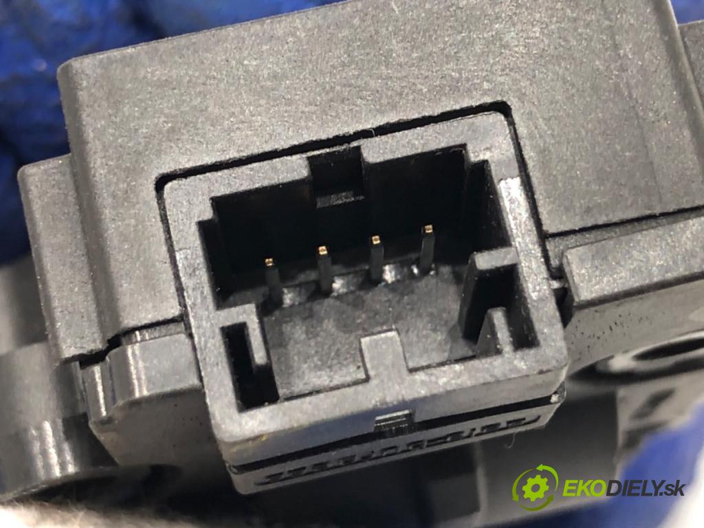 BMW F31 Kombi 2019 110 kW 318 d 1995 Motor kúrenia T52579A