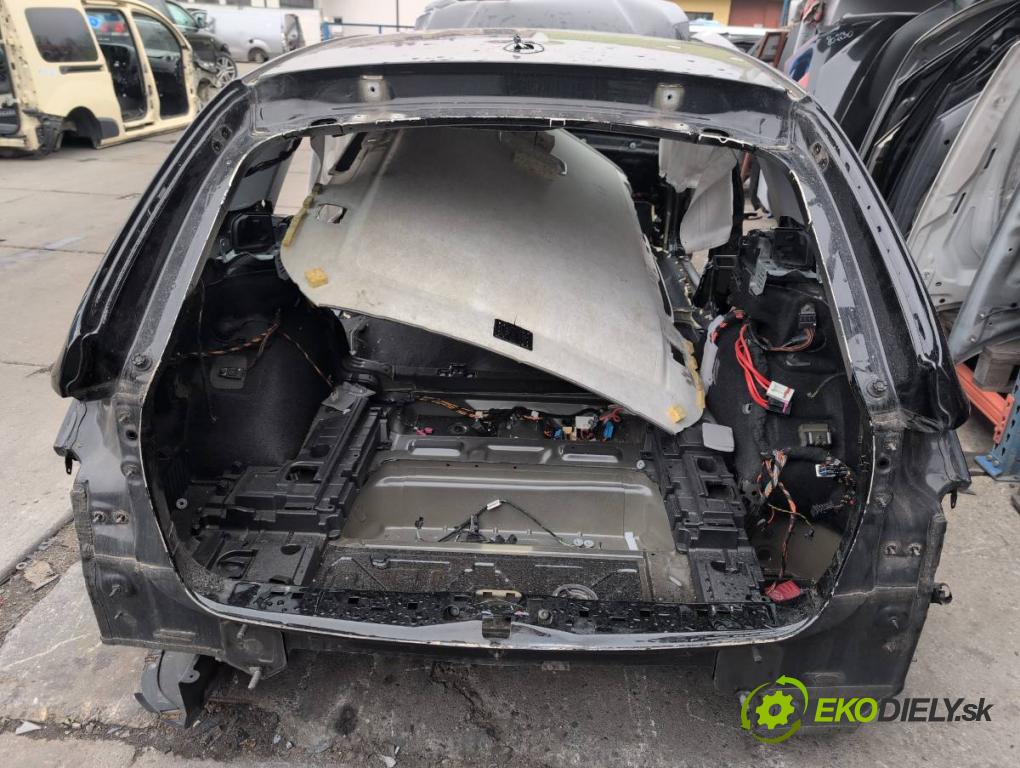 BMW F31 Kombi 2019 110 kW 318 d 1995 karoséria ČTVRŤÁK: Blatník prah strecha PODŁUŻNICA