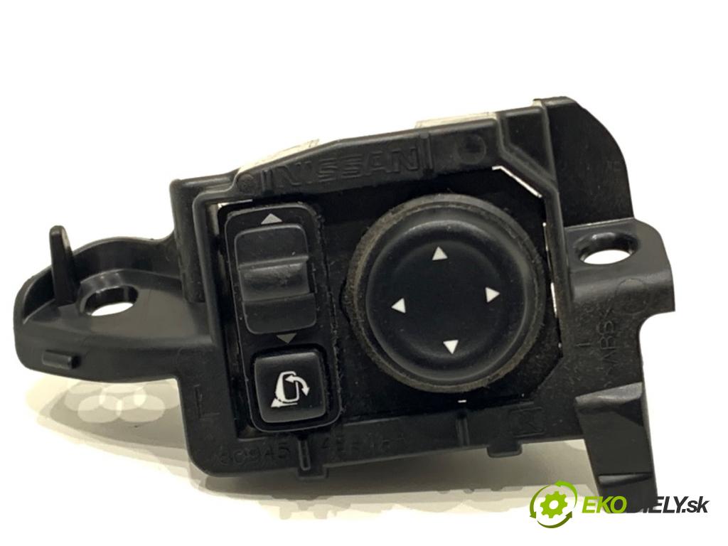 NISSAN QASHQAI J11 SUV 2014 96 kW 1.6 dCi 1598 Prepínač nastavenia spätných zrkadiel 255704EA1B (Prepínacie páčky pod volantom)