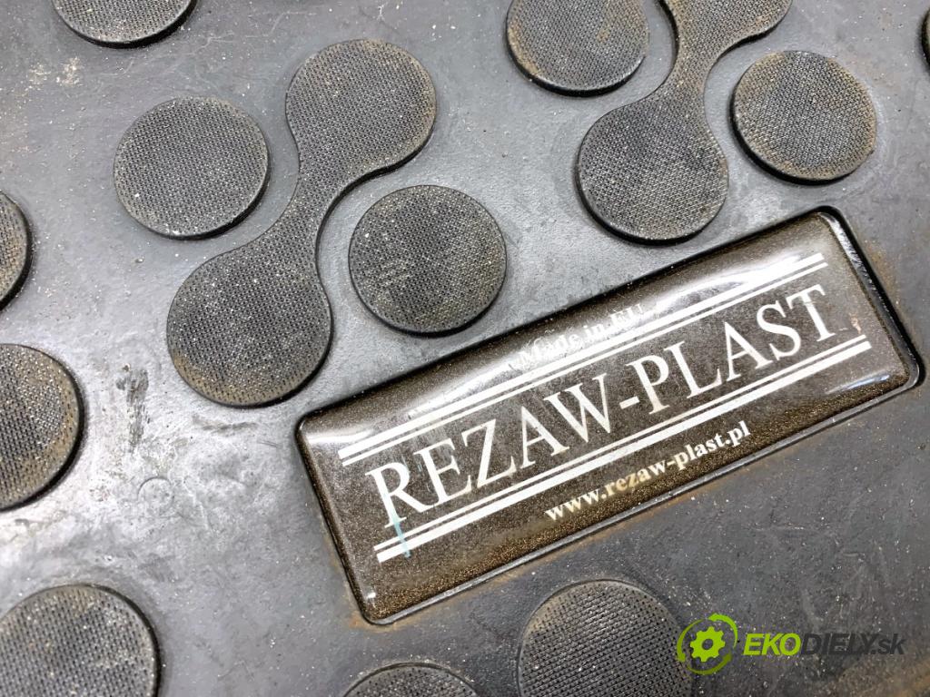 NISSAN QASHQAI J11 SUV 2014 96 kW 1.6 dCi 1598 KRYTINA: kufra gumená