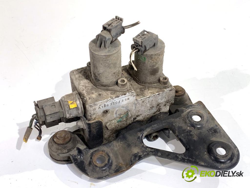 MERCEDES-BENZ KLASA GL SUV 2012 190 kW GL 350 CDI / BlueTec 4-matic (166.823, 166.824) 2987 Modul nápravy A1663201358