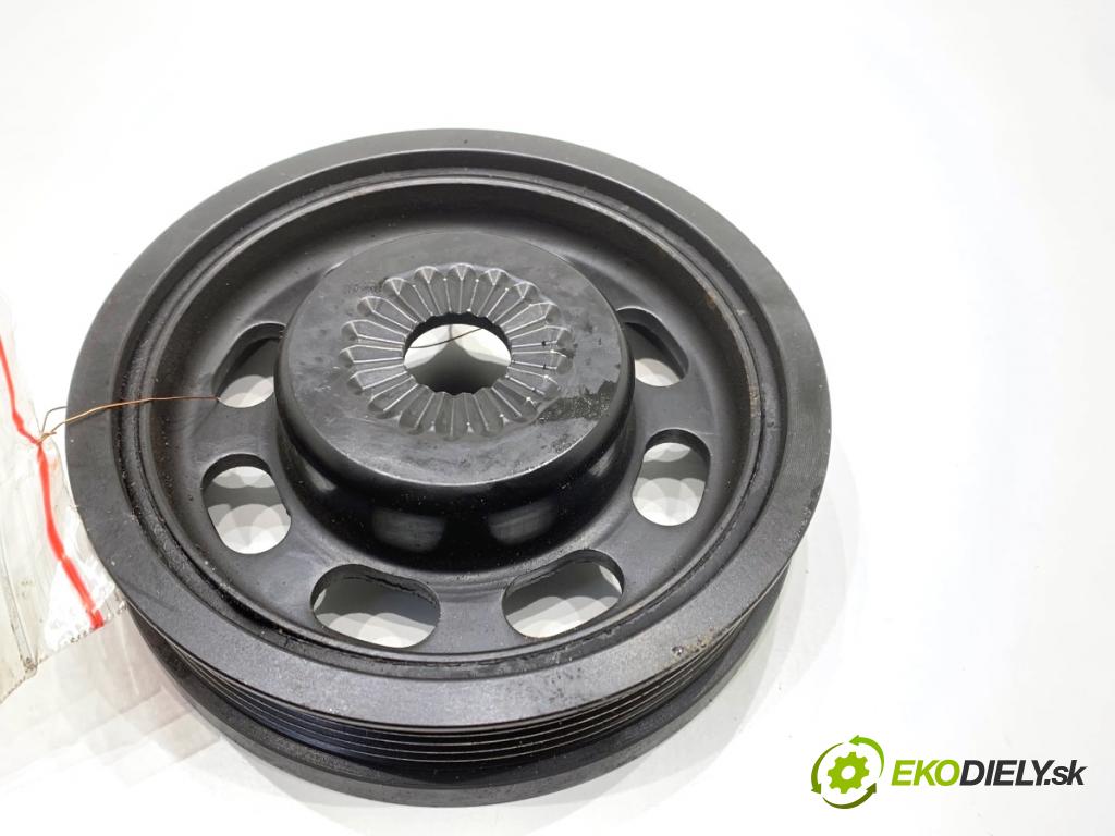 SKODA KODIAQ SUV 2019 110 kW 1.5 TSI 1495 kolo kolová hřídele 04E105243E (Remenice)