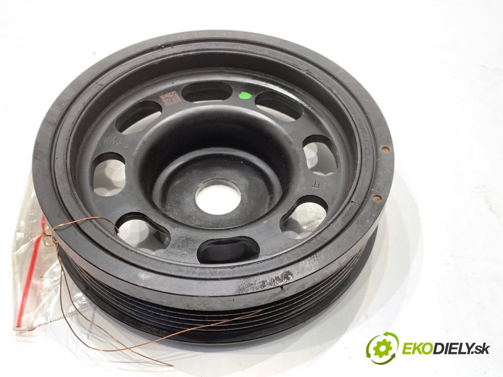 SKODA KODIAQ SUV 2019 110 kW 1.5 TSI 1495 koleso kolesová hriadeľa 04E105243E (Remenica)