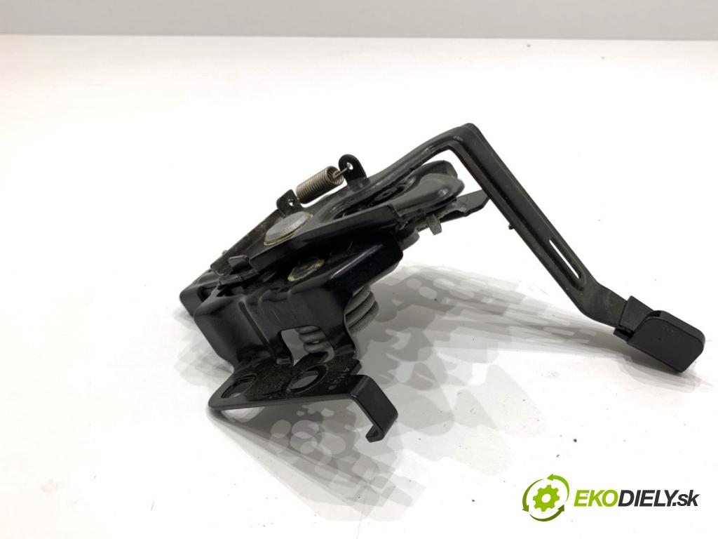 SUZUKI SWIFT VI liftback 2024 61 kW 1.2 VVT Hybrid (ZCEDS, AOL312) 1197 zámok kapoty predný