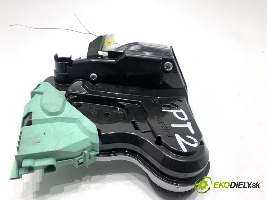 SUZUKI SWIFT VI liftback 2024 61 kW 1.2 VVT Hybrid (ZCEDS, AOL312) 1197 zámok Dvere pravy zad