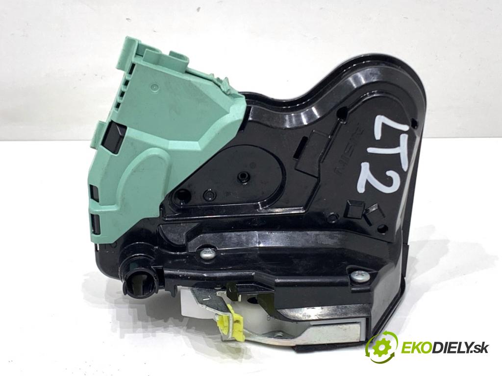 SUZUKI SWIFT VI liftback 2024 61 kW 1.2 VVT Hybrid (ZCEDS, AOL312) 1197 zámok Dvere ľavy zad 