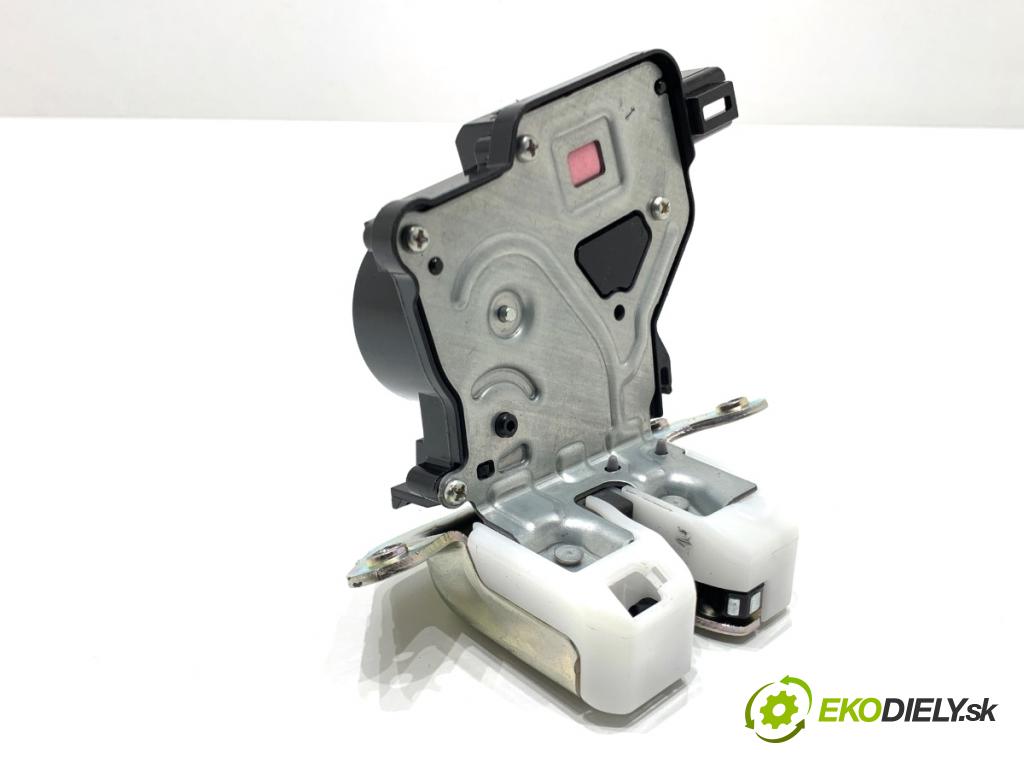 SUZUKI SWIFT VI liftback 2024 61 kW 1.2 VVT Hybrid (ZCEDS, AOL312) 1197 zámok dverí zad