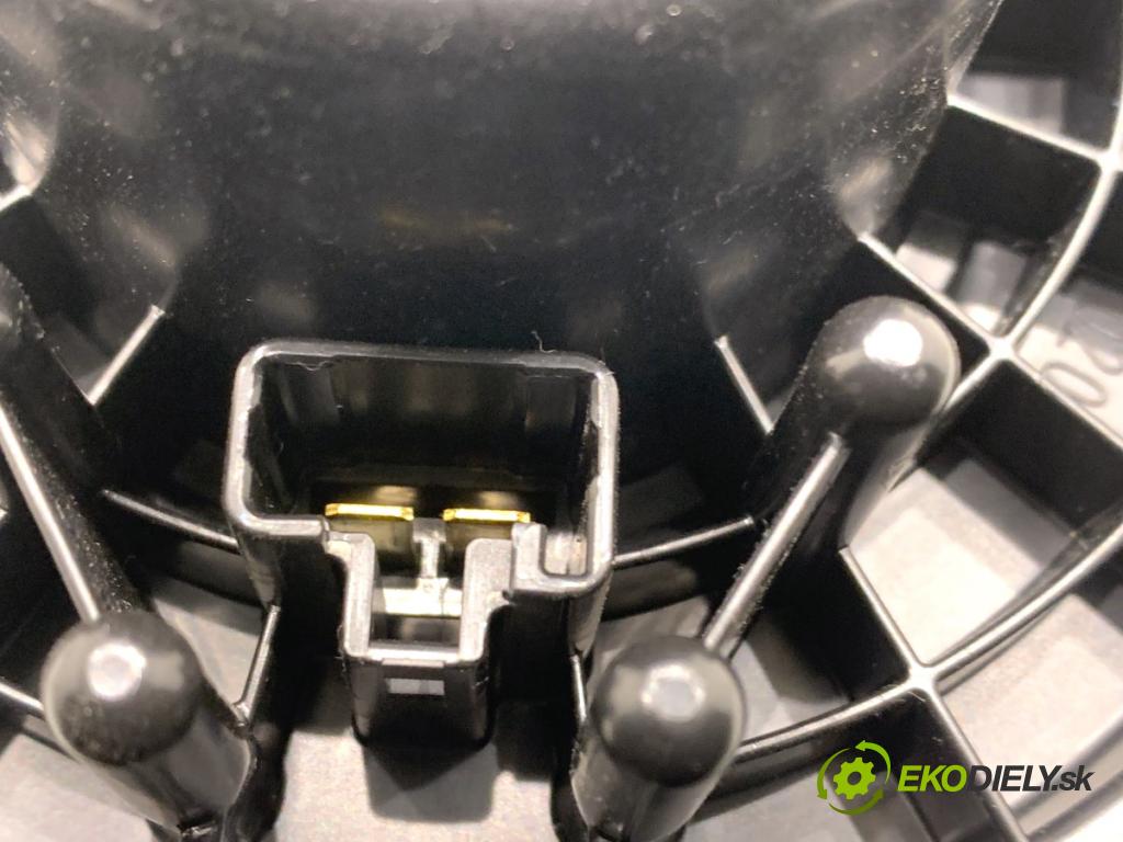 SUZUKI SWIFT VI liftback 2024 61 kW 1.2 VVT Hybrid (ZCEDS, AOL312) 1197 ventilátor kúrenia