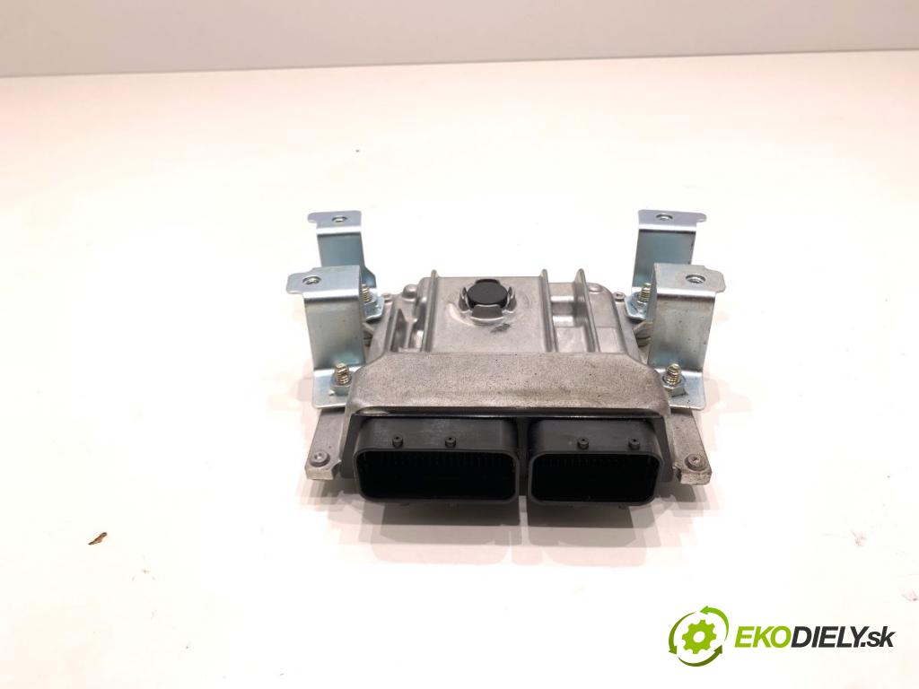 SUZUKI SWIFT VI liftback 2024 61 kW 1.2 VVT Hybrid (ZCEDS, AOL312) 1197 řídící jednotka motora 33910-69T00 (Řídicí jednotka)