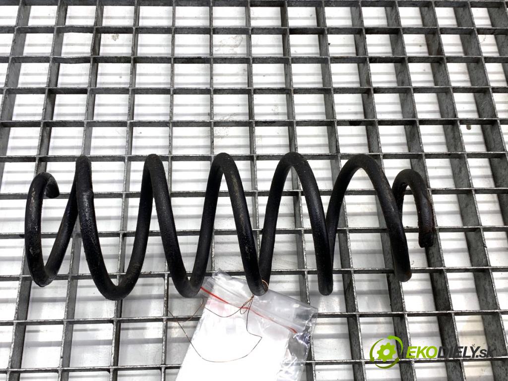 SUZUKI SWIFT VI liftback 2024 61 kW 1.2 VVT Hybrid (ZCEDS, AOL312) 1197 Pružina zad  (Kľučka dverí ostatné)